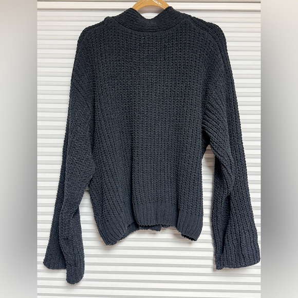 New POL Charcoal V-Neck Cardigan Oversized. - Picture 3 of 5